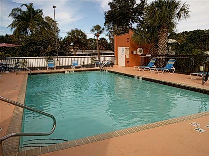 Days Inn By Wyndham Sarasota Bay Eksteriør billede