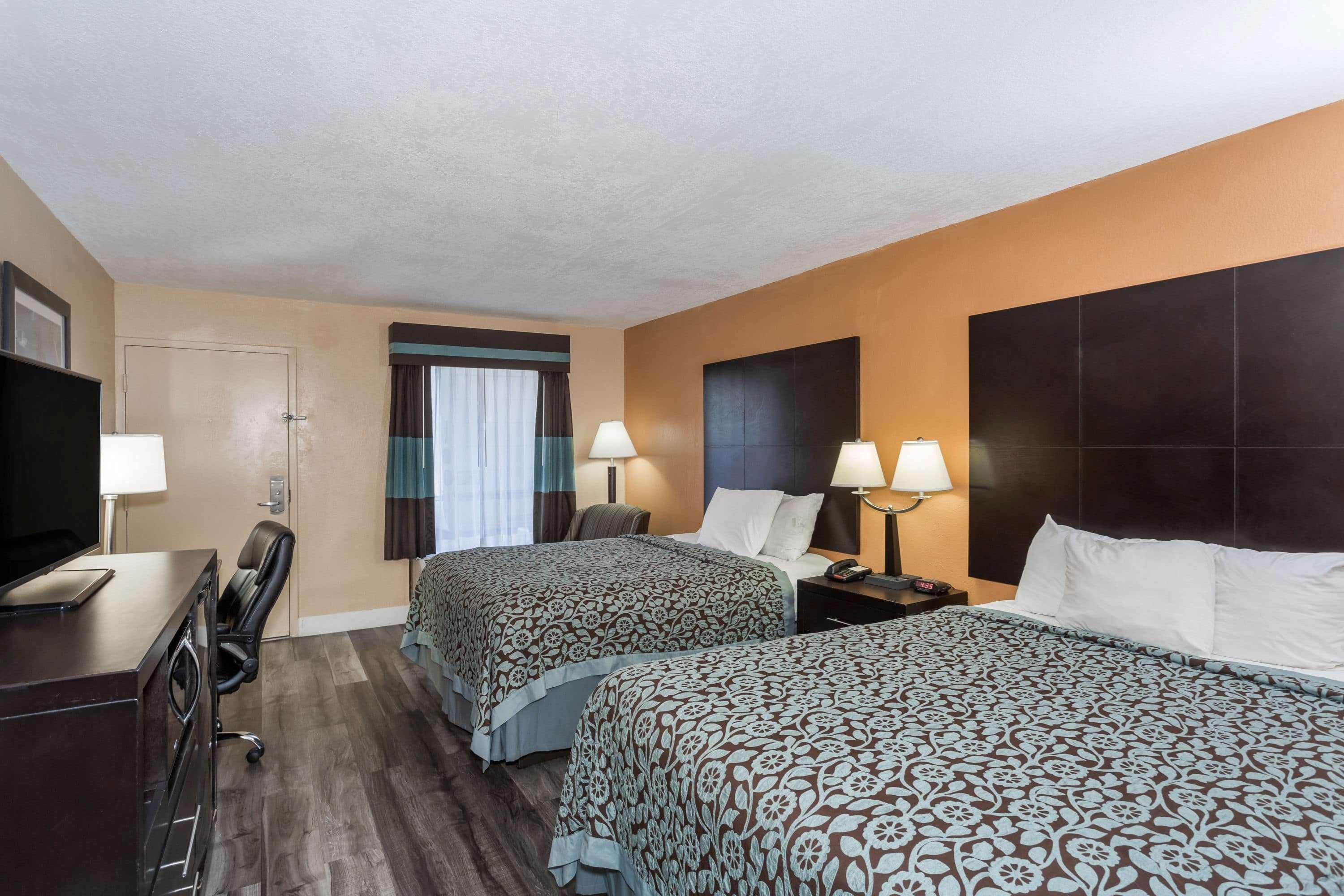 Days Inn By Wyndham Sarasota Bay Eksteriør billede