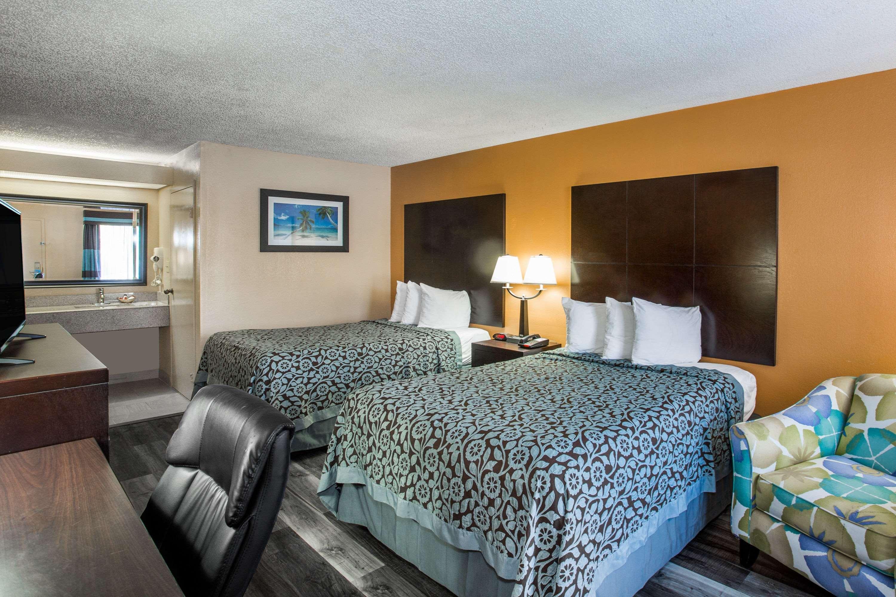 Days Inn By Wyndham Sarasota Bay Eksteriør billede