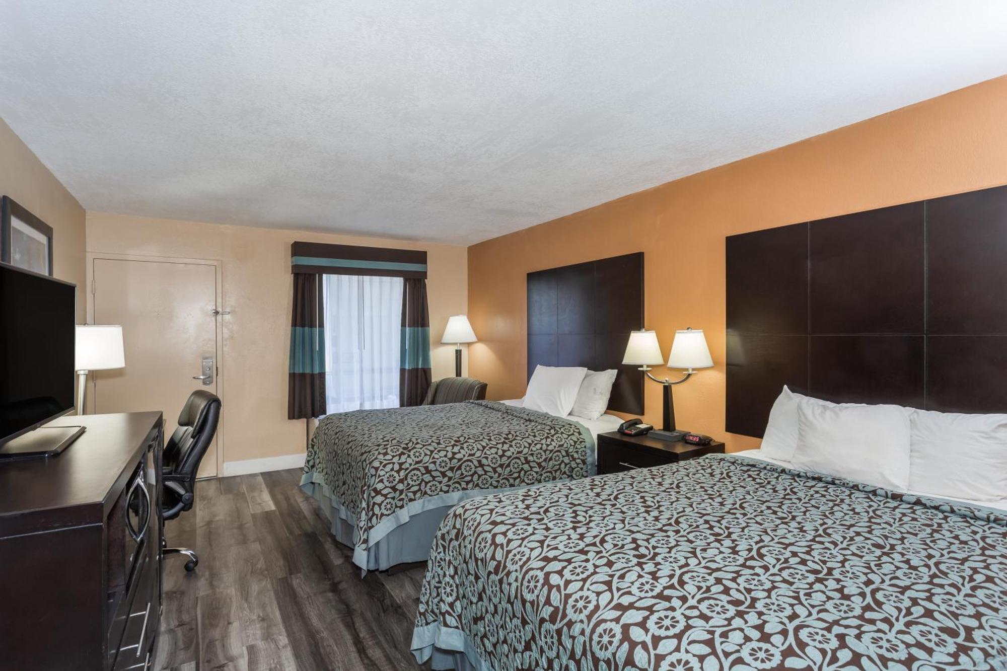 Days Inn By Wyndham Sarasota Bay Eksteriør billede
