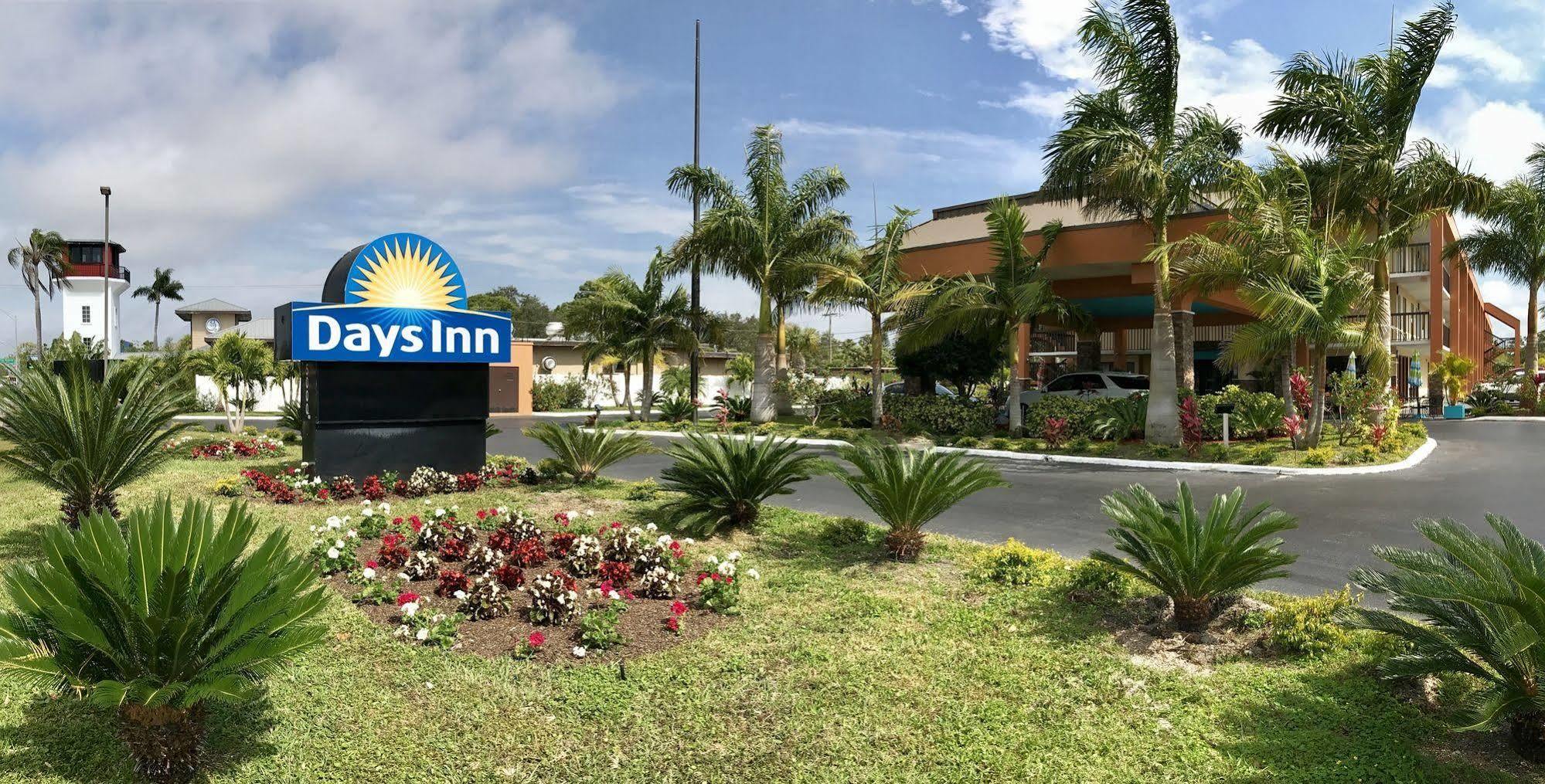 Days Inn By Wyndham Sarasota Bay Eksteriør billede