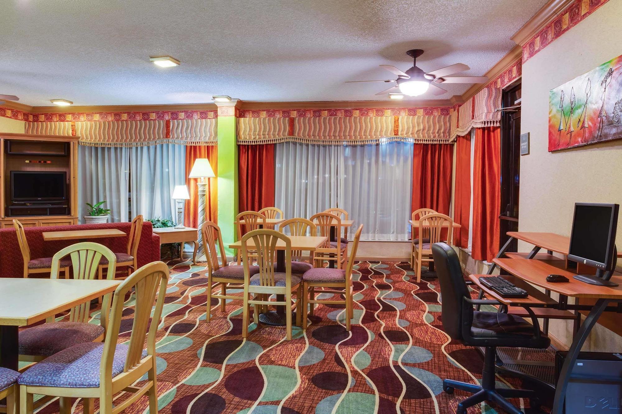 Days Inn By Wyndham Sarasota Bay Eksteriør billede